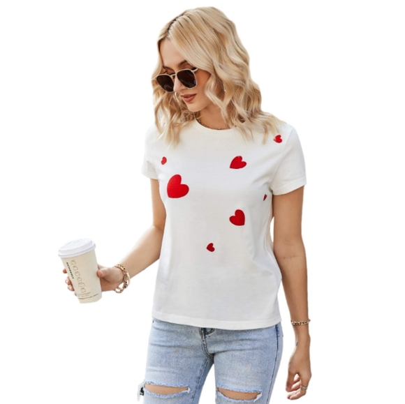 SHEIN Tops - SHEIN / White Short Sleeve T-shirt With Red Hearts Size XL